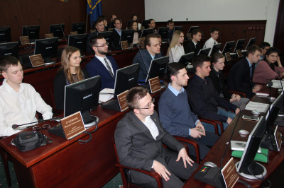 До 1 февраля члены Молодёжного парламента представят свои программы в Думу