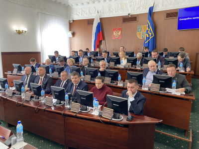 Обратили внимание на перевыполнение плана по доходам и снижение долговой нагрузки