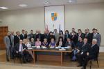 Депутаты VI cозыва получили удостоверения об избрании их в городской парламент