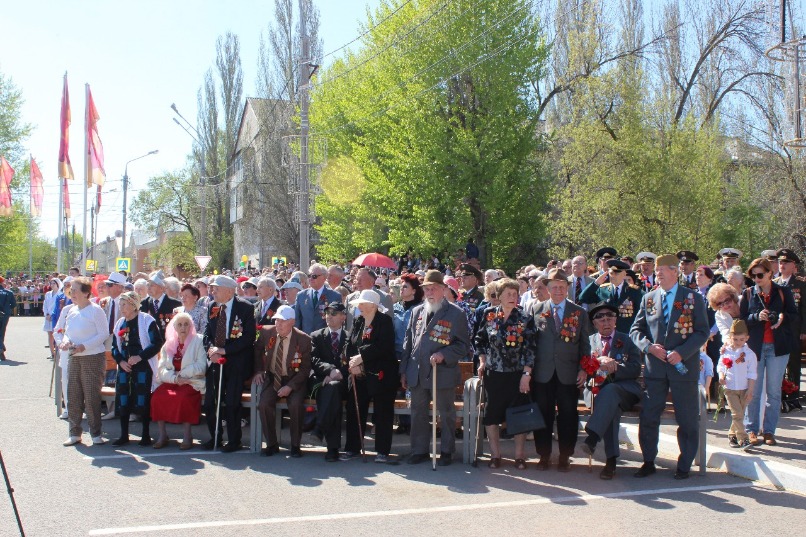 Главные действующие лица праздника - участники Великой Отечественной войны и труженики тыла.