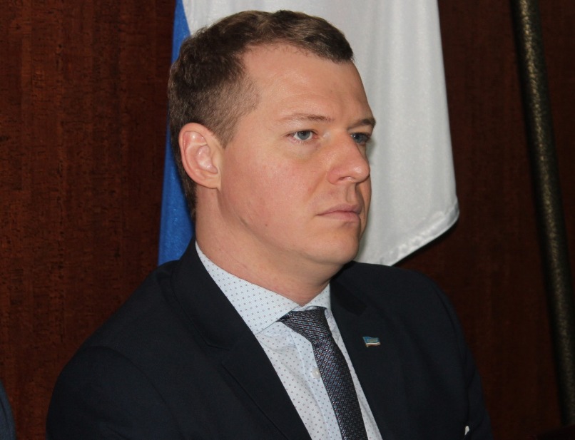 Дмитрий Васильевич Дементьев - заместитель председателя комиссии по местному самоуправлению и взаимодействию с общественными организациями и НКО.