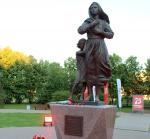 Памятник «Ожидание солдата» открыт в Тольятти