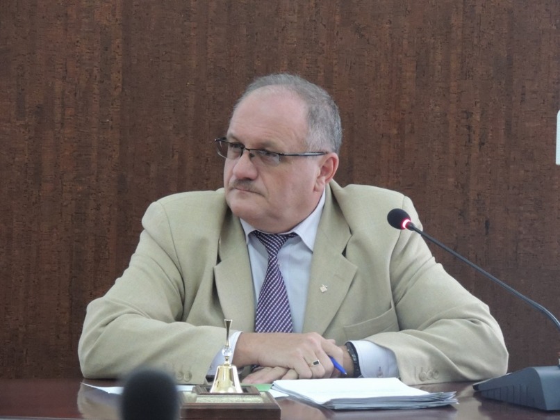 	Александр Родионов- председатель комиссии по социальной политике