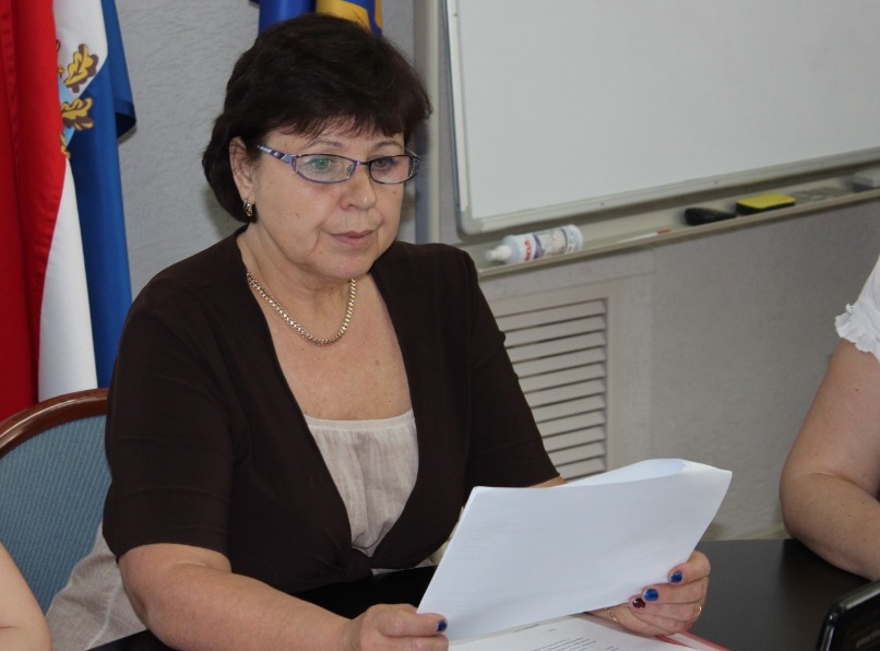 	Нина Болканскова- председатель комиссии по местному самоуправлению