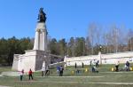В рамках субботника депутаты и сотрудники аппарата Думы привели в порядок территорию около памятника В.Н. Татищеву