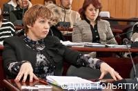 Заместитель мэра Ирина Кочукина на заседаниях комиссий и Думы всегда тщательно подбирает аргументы для убеждения депутатов