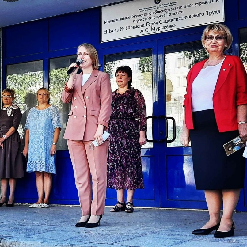 Депутат Евгения Суходеева напутствовала ребят в школе №80.