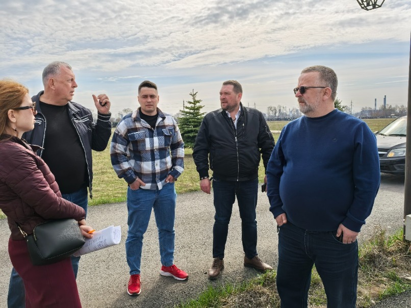 По оценкам специалистов, свободных 15 га хватит примерно на два года