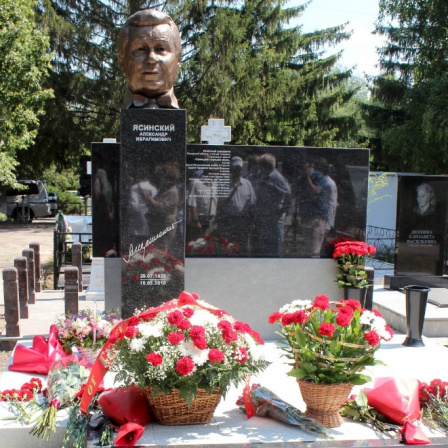Памятник истинному патриоту Волжского Автозавода открыли в Тольятти